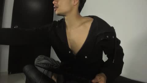 pussydestroyer23_ online show from February 27, 7:01 am