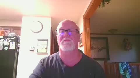 pussylover1365 online show from September 23, 9:21 pm