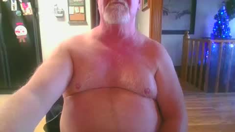 pussylover1365 online show from January 15, 9:41 pm