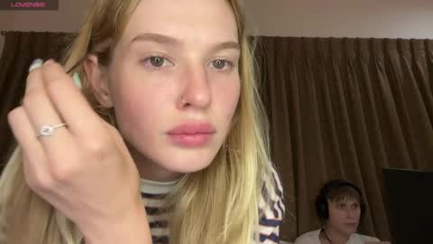 Lina online show from April 3, 8:27 pm