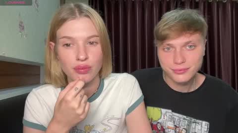 Lina online show from April 21, 9:00 pm