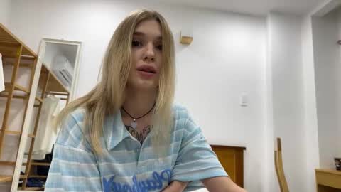 Lina online show from November 29, 8:49 pm