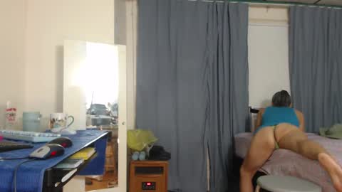 putiputi4u online show from May 21, 5:03 am