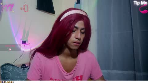 putinaicolls online show from April 15, 9:12 am