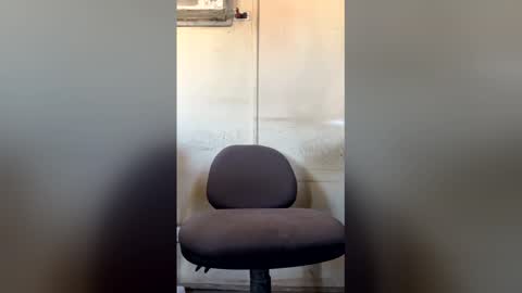 qmdlrowilikl online show from March 4, 1:19 pm