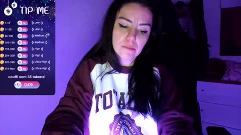 L online show from November 17, 11:40 pm