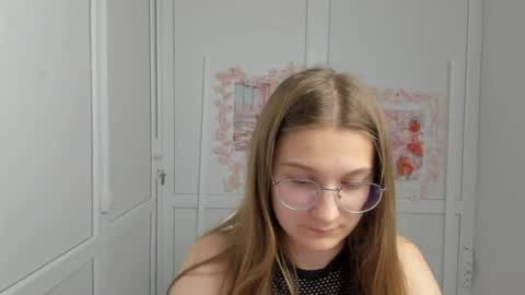 Amelie online show from June 13, 7:41 am