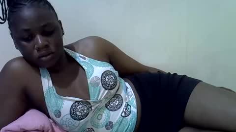 queen_leilla online show from May 15, 2:42 am