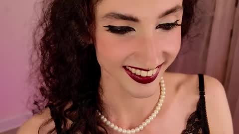 Snapshot of queen_of_tease chatting on September 11, 5:14 pm queen_of_tease online show from September 11, 5:14 pm