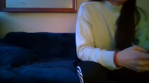 queenbee6269 online show from February 14, 4:37 am