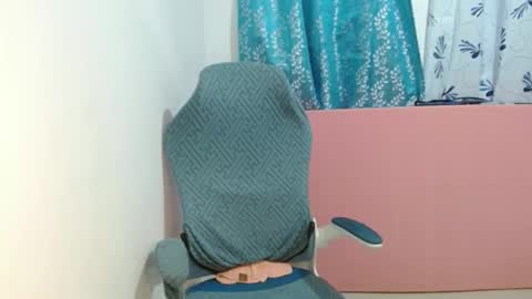 queen online show from April 22, 4:36 pm