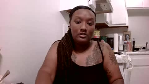 Queen Chief online show from October 17, 4:16 am