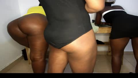 Nina online show from April 1, 1:41 pm