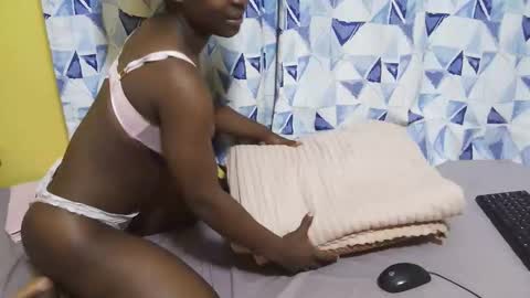 Latasha online show from April 10, 11:26 am