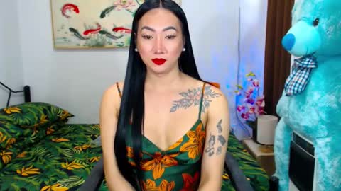 QUEEN online show from February 1, 2:16 am