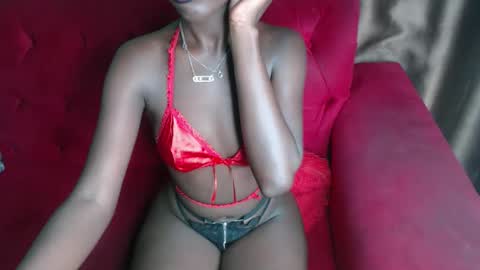 Snapshot of queennafisha chatting on October 19, 7:29 pm Nafie online show from October 19, 7:29 pm