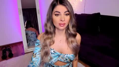 Queennofyuredreams online show from April 18, 10:10 pm