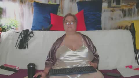 QueenPammy online show from January 19, 8:35 am