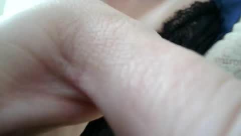 Snapshot of queenskull870 chatting on September 18, 1:37 pm queenskull870 online show from September 18, 1:37 pm