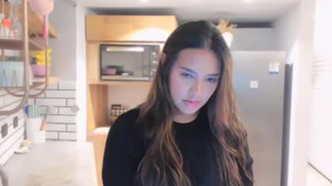 Snapshot of queenv66 chatting on January 19, 11:43 pm Val - online show from January 19, 11:43 pm