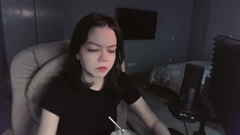 quietluxury online show from April 23, 1:13 pm