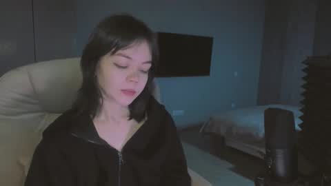 quietluxury online show from December 20, 10:33 am