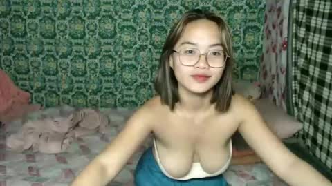 Quinne online show from January 14, 12:40 am