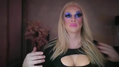 ViVaLuvLicious online show from February 22, 3:43 am