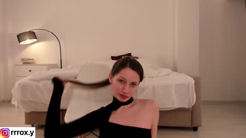 Snapshot of r00xvel chatting on December 22, 6:49 am r00xvel online show from December 22, 6:49 am