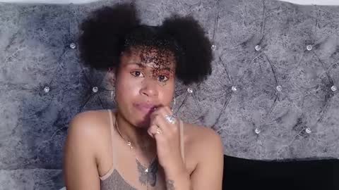 RachelAnn online show from April 1, 6:47 am