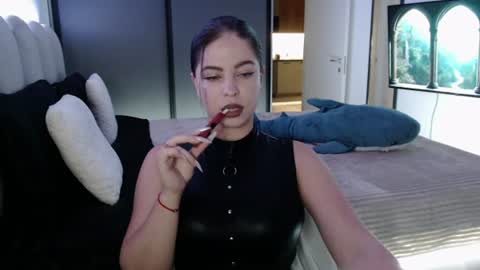 Call me Miss. online show from August 6, 9:13 pm