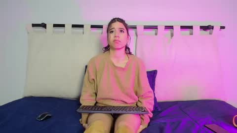 Rachell online show from March 6, 10:09 am