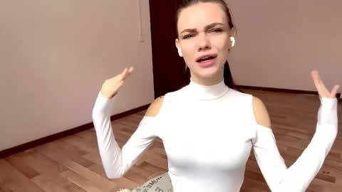 Rachel online show from October 31, 9:21 am