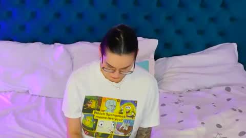 sweet peach online show from February 25, 3:59 pm