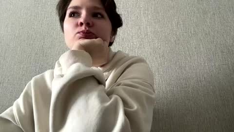 Emmie online show from May 30, 3:27 am