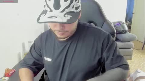 ragnar_lothbrok77 online show from April 8, 4:32 pm