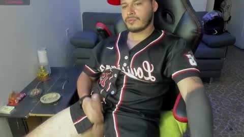 ragnar_lothbrok77 online show from April 23, 6:32 am