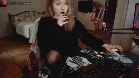 Kate online show from June 18, 9:58 am