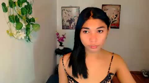 raindrizzle1706 online show from December 20, 11:17 am