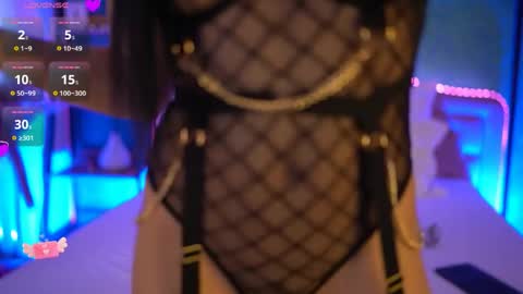 RaisaVawn online show from April 16, 6:13 am