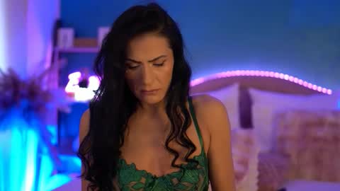 RaisaVawn online show from February 16, 6:44 am