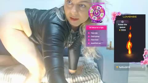 Kim-Hot-Girl online show from June 22, 8:05 pm
