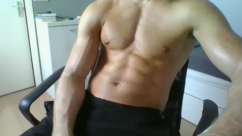 ramonjoosse2001 online show from June 1, 4:08 pm