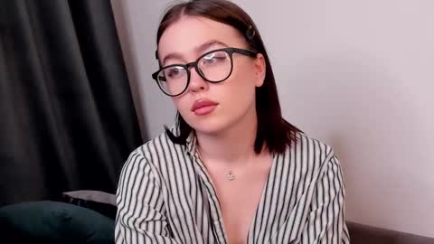 Helen online show from March 1, 10:42 pm