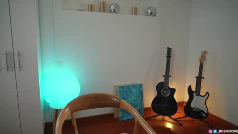 Iris online show from December 11, 11:10 pm