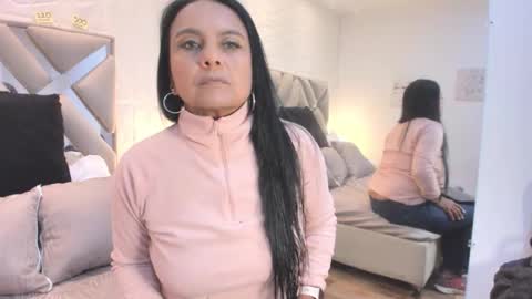 Raquel Moore  online show from September 11, 12:28 pm