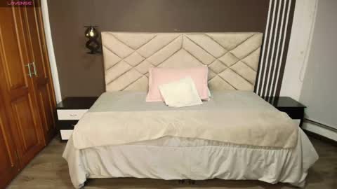 Raquel online show from March 2, 11:39 am