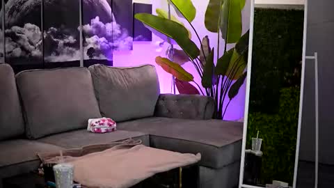 Raquelle online show from March 21, 9:36 am