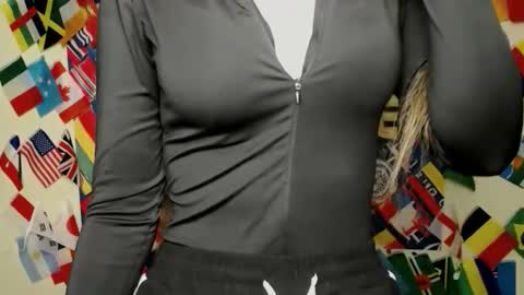 raspberry0101 online show from December 1, 3:54 pm