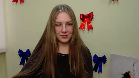 raspberry0101 online show from March 3, 1:01 pm